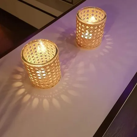 Modern Met Frontaal Zeezicht En Prive Parking