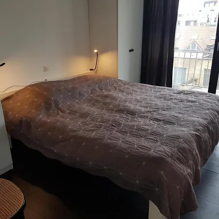 Modern Met Frontaal Zeezicht En Prive Parking Lejlighed *