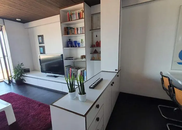 アパート Modern Met Frontaal Zeezicht En Prive Parking *