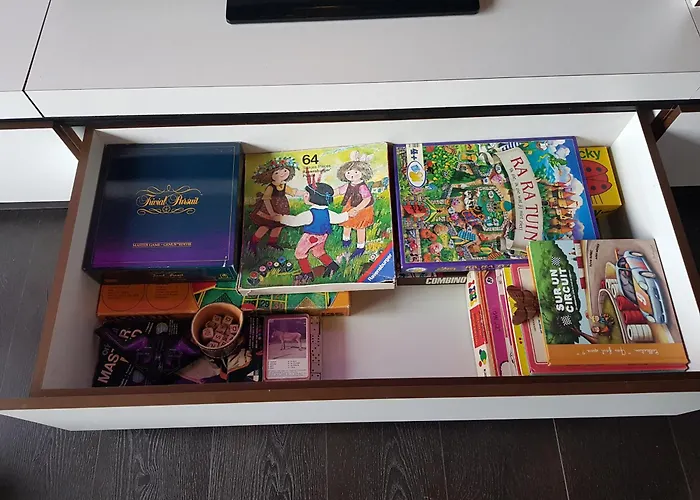 アパート Modern Met Frontaal Zeezicht En Prive Parking クノック・ヘイスト