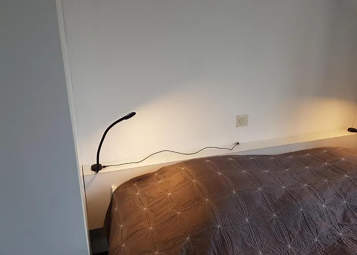 アパート Modern Met Frontaal Zeezicht En Prive Parking